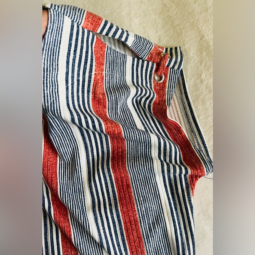 CURE. Striped Red and Black Women's Top Sz L - Picture 4 of 8